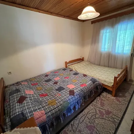 Holiday home Lina's *