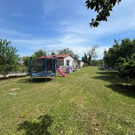 Holiday home Lina's *